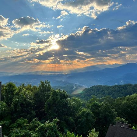 Spacious Gatlinburg Condo With Million Dollar Mountain Views Exterior foto